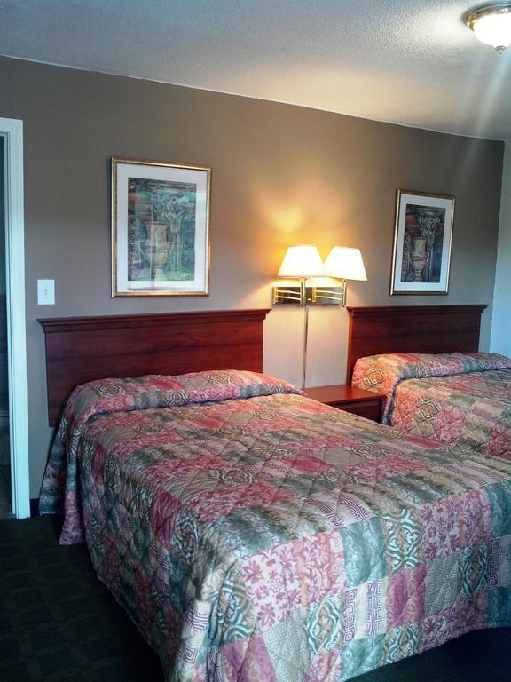 Maple Leaf Motel New Milford Bagian luar foto