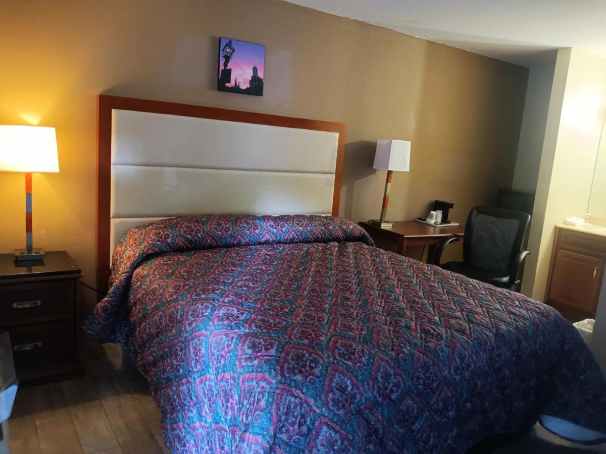 Maple Leaf Motel New Milford Bagian luar foto